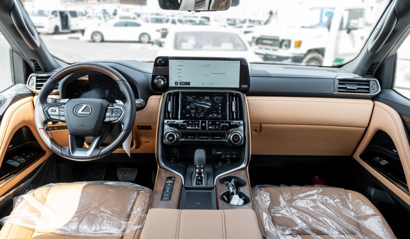 
2026 Lexus LX700h Signature 3.5L AT Hybrid (with Auto park) full									