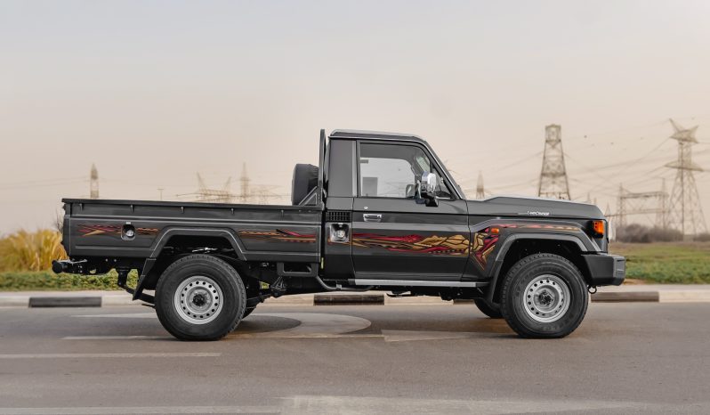 2025 Toyota Land Cruiser LC 79 4.0L AT Petrol (Gray-Brown) full