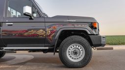 2025 Toyota Land Cruiser LC 79 4.0L AT Petrol (Gray-Brown) full