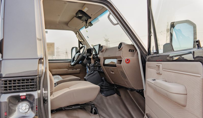 2025 Toyota Land Cruiser LC 79 4.0L AT Petrol (Gray-Brown) full