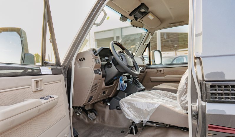 2025 Toyota Land Cruiser LC 79 4.0L AT Petrol (Gray-Brown) full