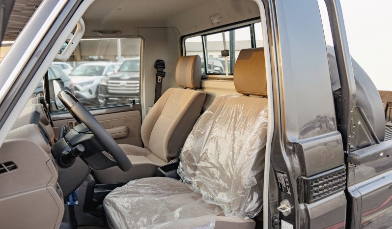 2025 Toyota Land Cruiser LC 79 4.0L AT Petrol (Gray-Brown) full