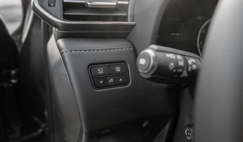 
2026 Lexus LX600 F-Sport 3.5L AT Petrol (Green-Red) full									