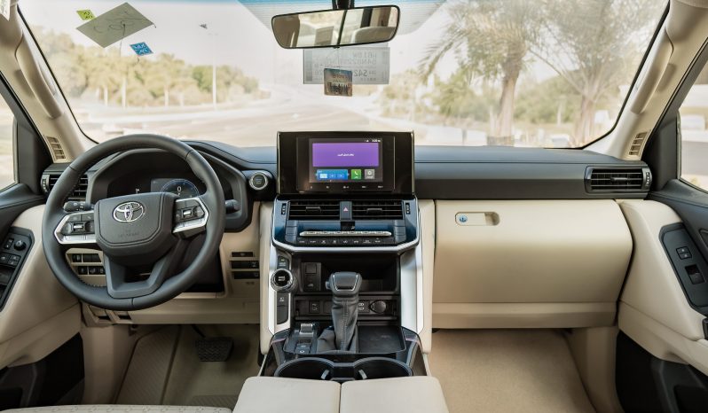 
2026 Toyota Land Cruiser GXR 3.5L AT Petrol (Basic) full									