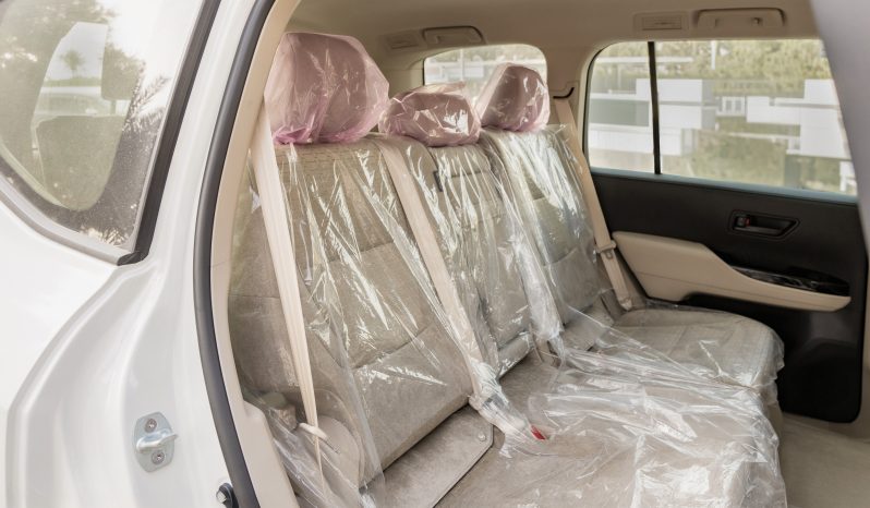 
2026 Toyota Land Cruiser GXR 3.5L AT Petrol (Basic) full									