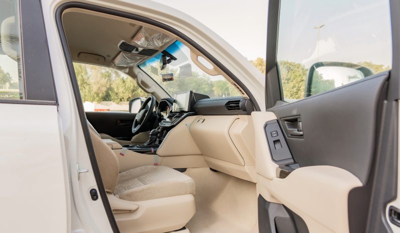 
2026 Toyota Land Cruiser GXR 3.5L AT Petrol (Basic) full									