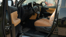 
										2026 Toyota Fortuner GX 2.7L AT Petrol 4WD (Black-Tan) full									