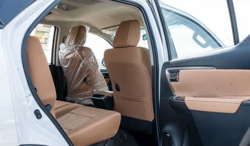 
2026 Toyota Fortuner VX 4.0L At Petrol (White-Tan) full									