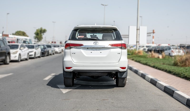
2026 Toyota Fortuner VX 4.0L At Petrol (White-Tan) full									