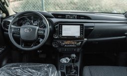 
2026 Toyota Hilux Adventure 4.0L AT Petrol (Black-Black) full									