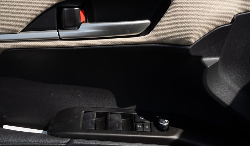
2026 Toyota Camry E-plus 2.5L Hybrid (Black-Beige) full									