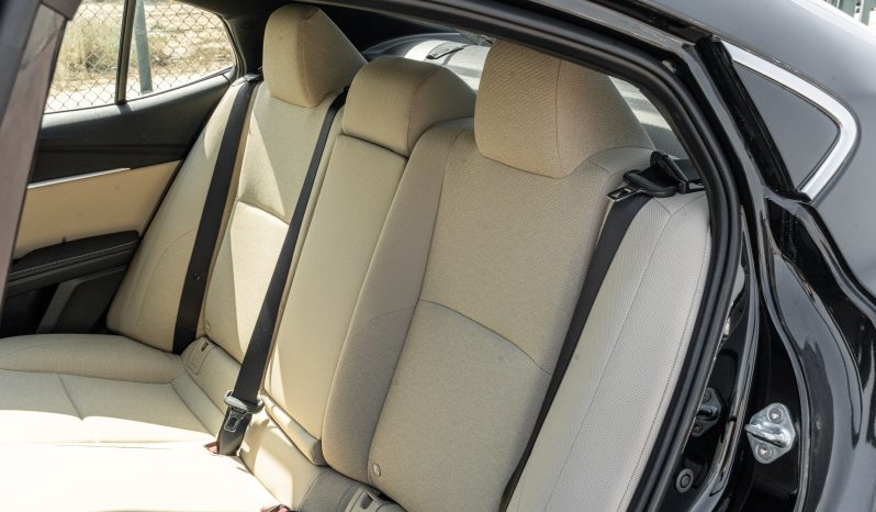 
2026 Toyota Camry E-plus 2.5L Hybrid (Black-Beige) full									