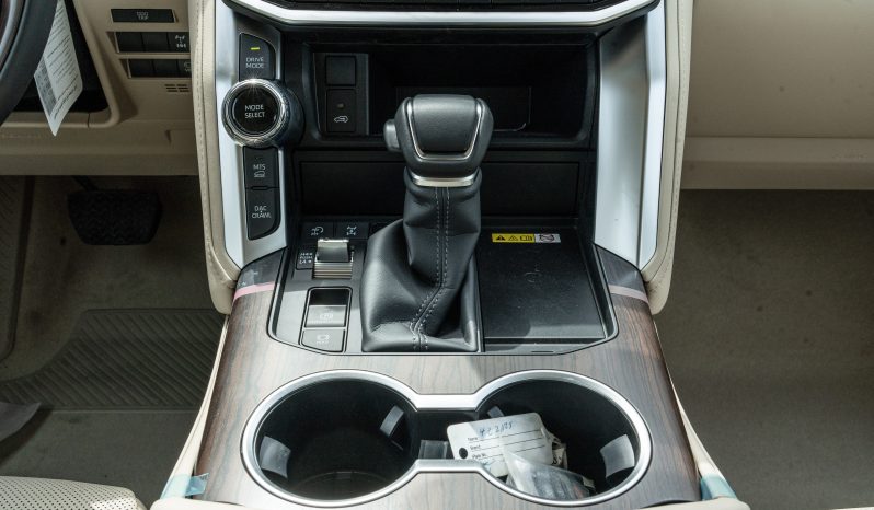 
Toyota Land cruiser GXR 3.5L Petrol AT 2026 full									