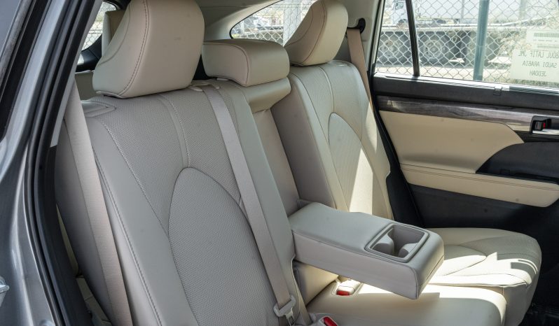 
2026 Toyota Highlander Limited 2.5L Hybrid (Gray-Beige) full									