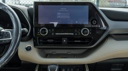 
2026 Toyota Highlander Limited 2.5L Hybrid (Gray-Beige) full									