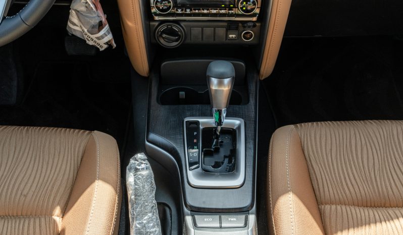 
2026 Toyota Fortuner 4.0L AT Petrol (White-Tan) (Qatar Spec) full									