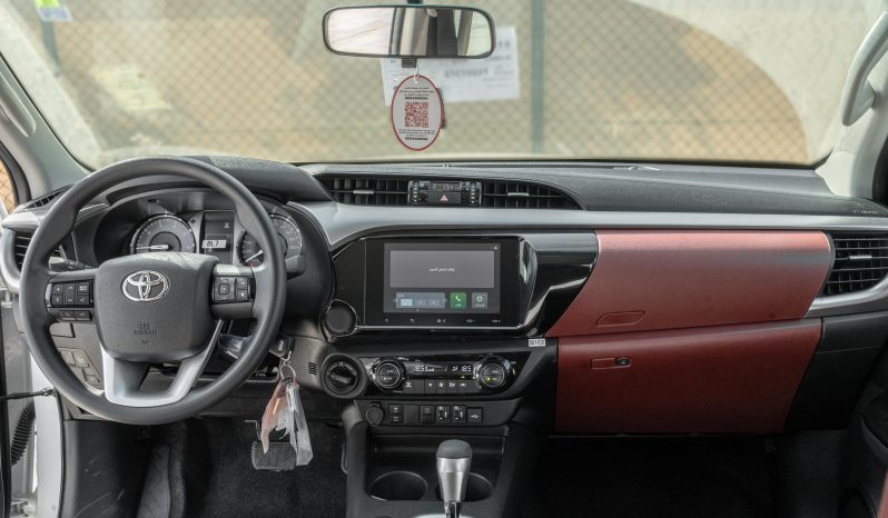 
2026 Toyota Hilux SGLX 2.8L AT Diesel (White-Red) full									
