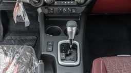 
2026 Toyota Hilux SGLX 2.8L AT Diesel (White-Red) full									