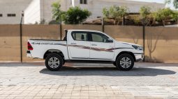 
2026 Toyota Hilux SGLX 2.8L AT Diesel (White-Red) full									