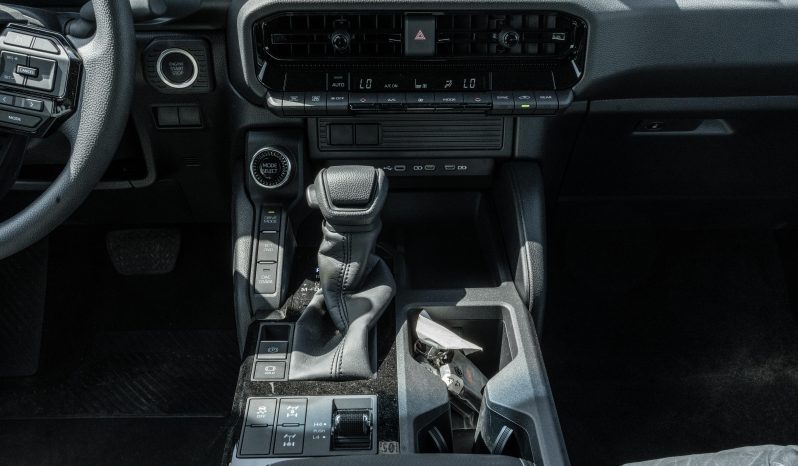 
2026 Toyota Prado 2.4L AT Petrol (White-Black) Mid Option full									