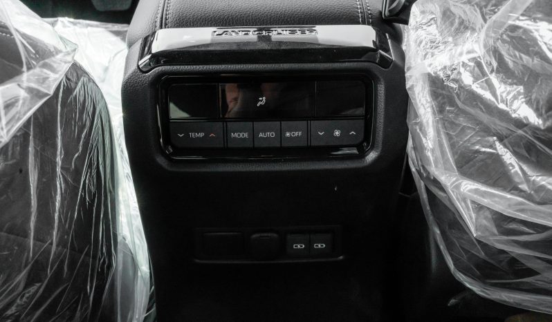 
2026 Toyota Prado 2.4L AT Petrol (White-Black) Mid Option full									