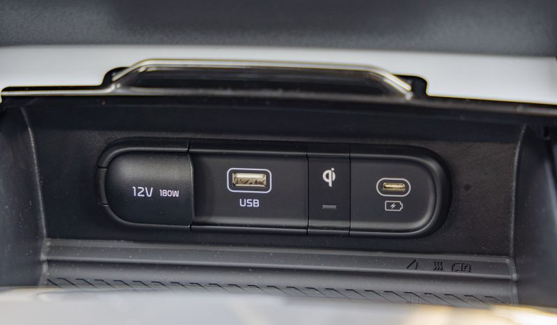 
2025 Kia Sportage Full option 1.6L petrol full									