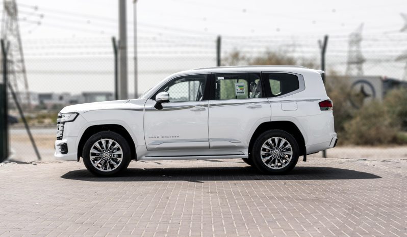 
2026 Toyota Land Cruiser VXR 3.5L AT Petrol (White-Red) full									