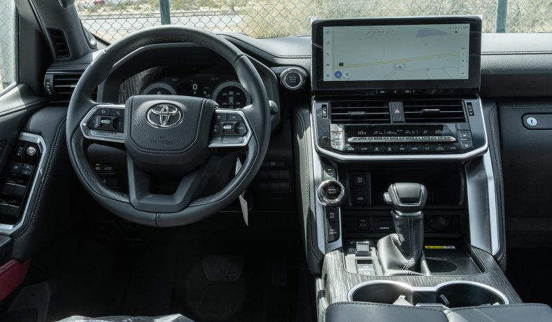 
2026 Toyota Land Cruiser VXR 3.5L AT Petrol (White-Red) full									