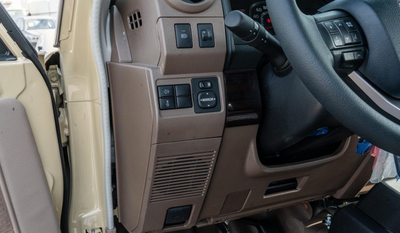 
2026 Toyota LC79 2.8L MT Diesel (Beige-Brown) full									