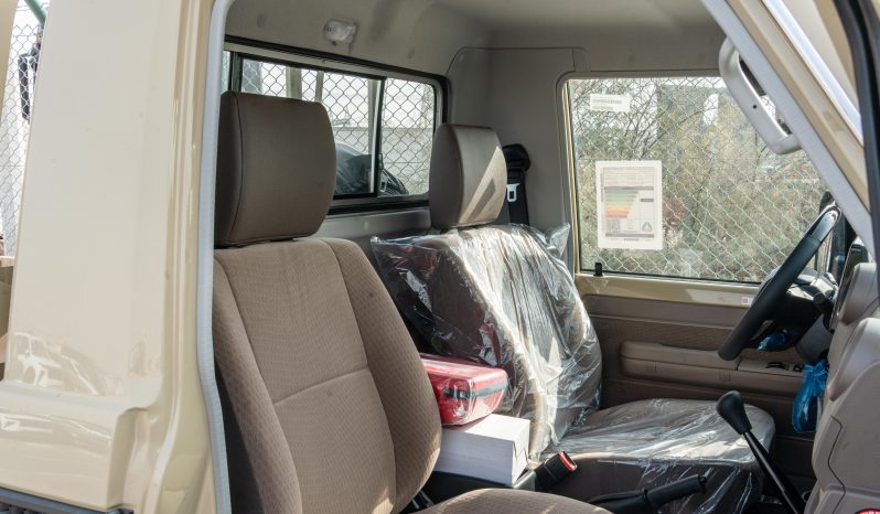 
2026 Toyota LC79 2.8L MT Diesel (Beige-Brown) full									