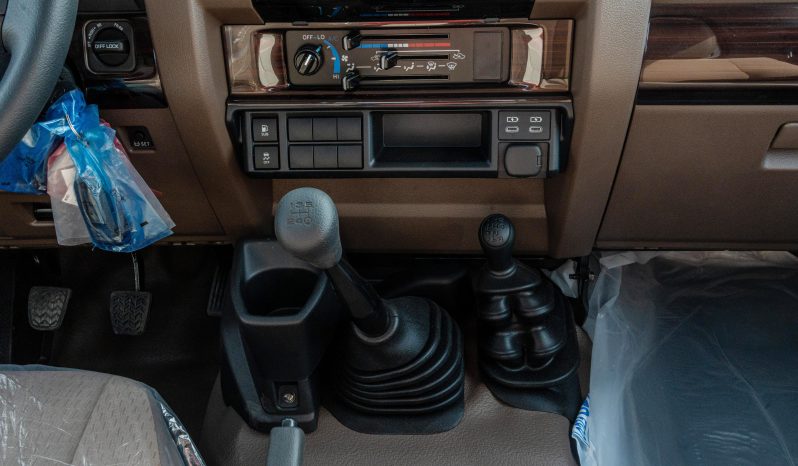 
2026 Toyota LC79 2.8L MT Diesel (White-Brown) full									