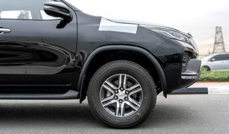 
								2026 Toyota Fortuner GX 2.7L AT Petrol 4WD (Black-Tan) full									