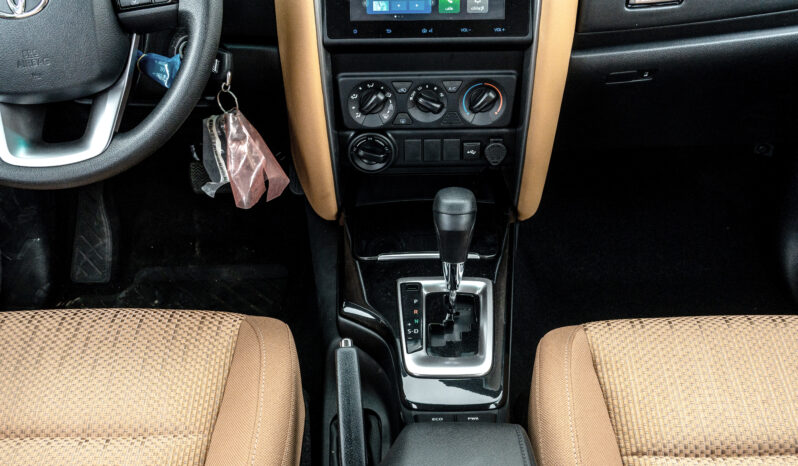 
								2026 Toyota Fortuner GX 2.7L AT Petrol 4WD (Black-Tan) full									