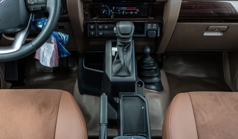 
2026 Toyota LC79 2.8L AT Diesel Full Option (Grey-Brown) full									