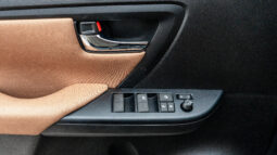 
										2026 Toyota Fortuner GX 2.7L AT Petrol 4WD (Black-Tan) full									