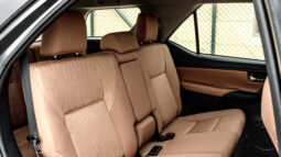 
										2026 Toyota Fortuner GX 2.7L AT Petrol 4WD (Black-Tan) full									
