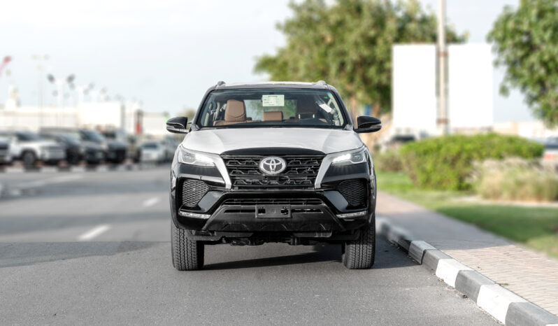 
								2026 Toyota Fortuner GX 2.7L AT Petrol 4WD (Black-Tan) full									