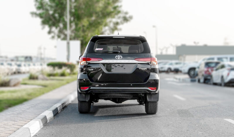 
								2026 Toyota Fortuner GX 2.7L AT Petrol (Black-Black) 4WD full									