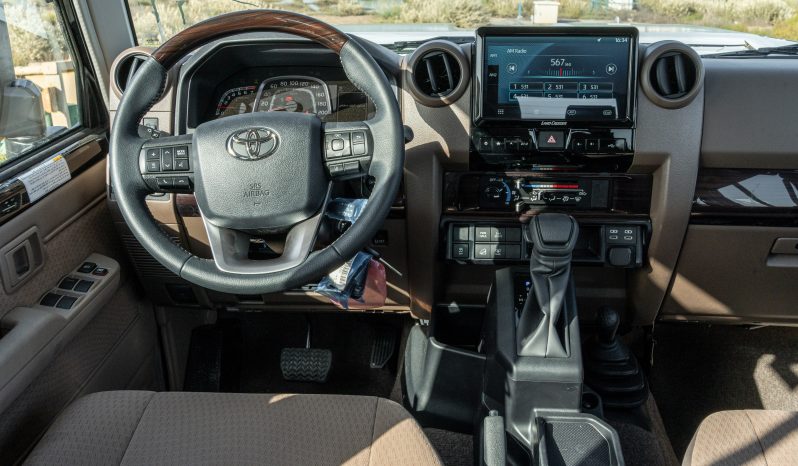 
2026 Toyota Land Cruiser LC76 4.0L AT Petrol (With Radar) Grey full									