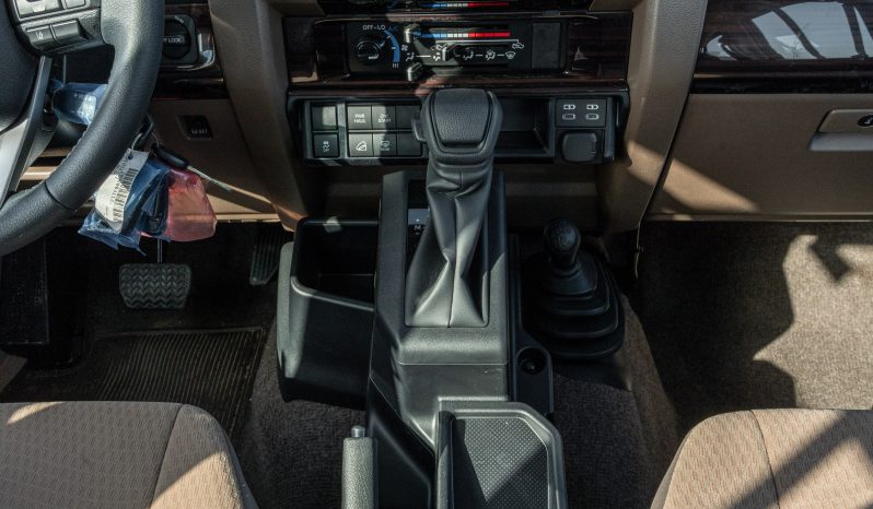 
2026 Toyota Land Cruiser LC76 4.0L AT Petrol (With Radar) Grey full									