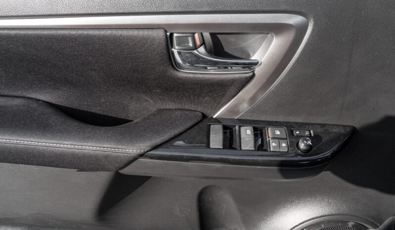 
								2026 Toyota Fortuner GX 2.7L AT Petrol (Black-Black) 4WD full									