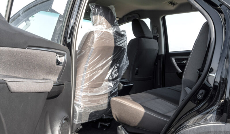 
								2026 Toyota Fortuner GX 2.7L AT Petrol (Black-Black) 4WD full									