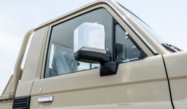 
								2026 Toyota Land Cruiser LC79 2.8L MT Diesel (Basic) full									