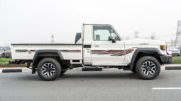 2026 Toyota Land Cruiser LC79 4.0L AT Petrol Full Option (White)