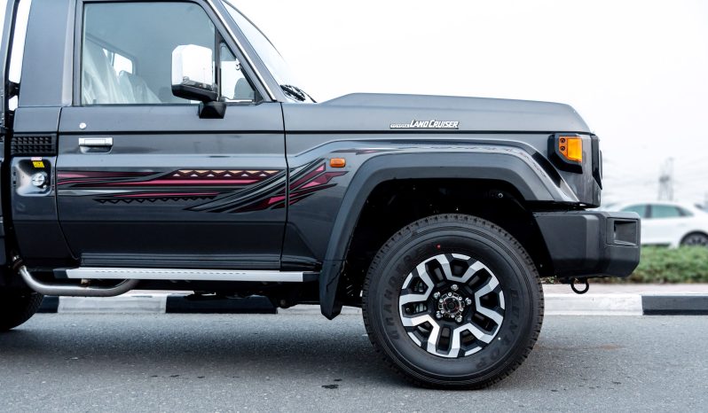 
2026 Toyota LC79 2.8L AT Diesel Full Option (Grey-Brown) full									