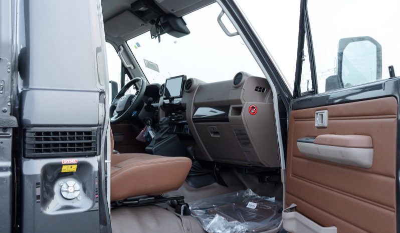 
2026 Toyota LC79 2.8L AT Diesel Full Option (Grey-Brown) full									