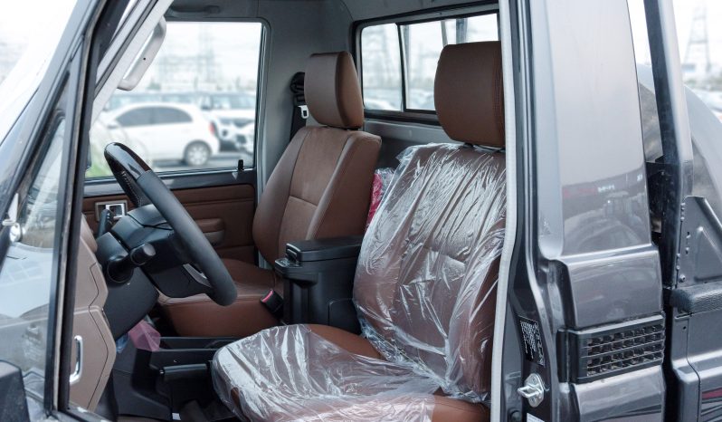 
2026 Toyota LC79 2.8L AT Diesel Full Option (Grey-Brown) full									