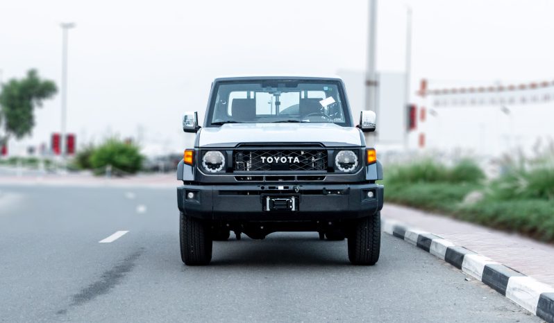 
2026 Toyota LC79 2.8L AT Diesel Full Option (Grey-Brown) full									