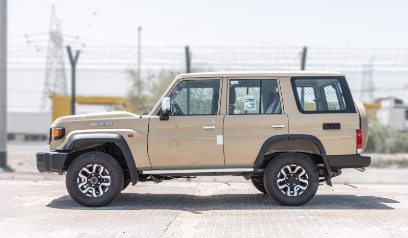 
2026 Toyota Land Cruiser LC76 2.8L AT Diesel Full Option (Beige) full									
