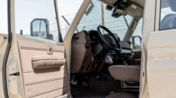 
										2026 Toyota Land Cruiser LC76 4.0L AT Petrol (Mid Option) Beige full									
